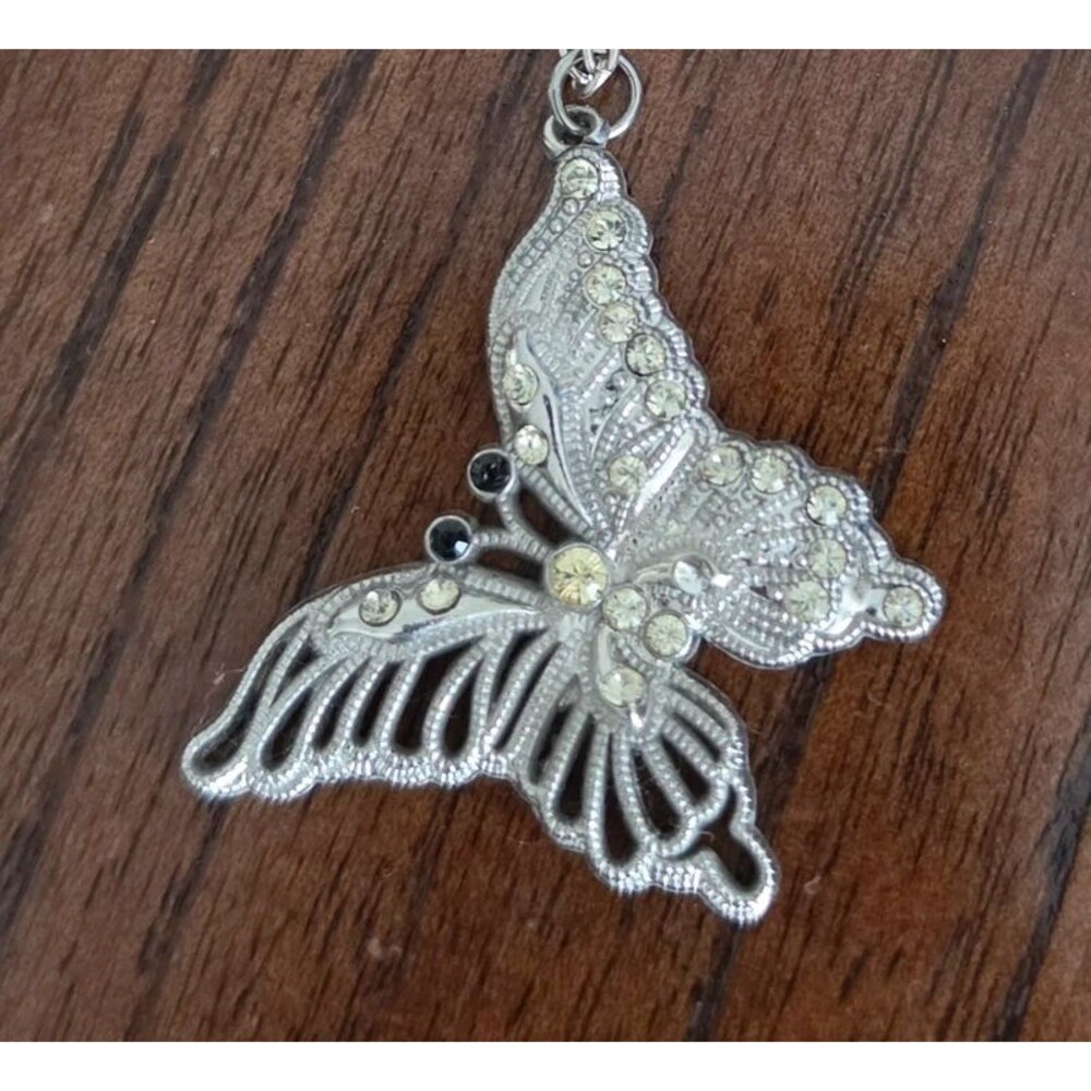 2016 Silver Tone Rhinestone Butterfly Pendant Necklace Long Chain Statement